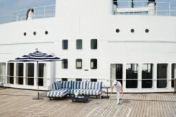 Fatboy Paletti Sofa, 3 Modules, Left, Stripe Ocean Blue 11 Fatboy Paletti Sofa, 3 Modules, Left, Stripe Ocean Blue -Garden Furniture Store 03 FATBOY Paletti Stripe Ocean Blue Moodpicture SS Rotterdam