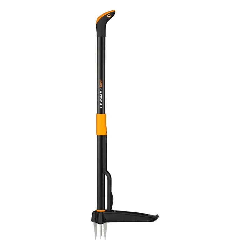 Fiskars Xact Weed Puller 1 Fiskars Xact Weed Puller