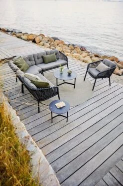 Cane-line Twist Coffee Table, Diam. 90 Cm, Lava Grey - Fossil Black 10 Cane-line Twist Coffee Table, Diam. 90 Cm, Lava Grey - Fossil Black -Garden Furniture Store 5427RODG 5427YN115 5526RODG 5526YN115 5527RODG 5528RODG 5528YN115 3