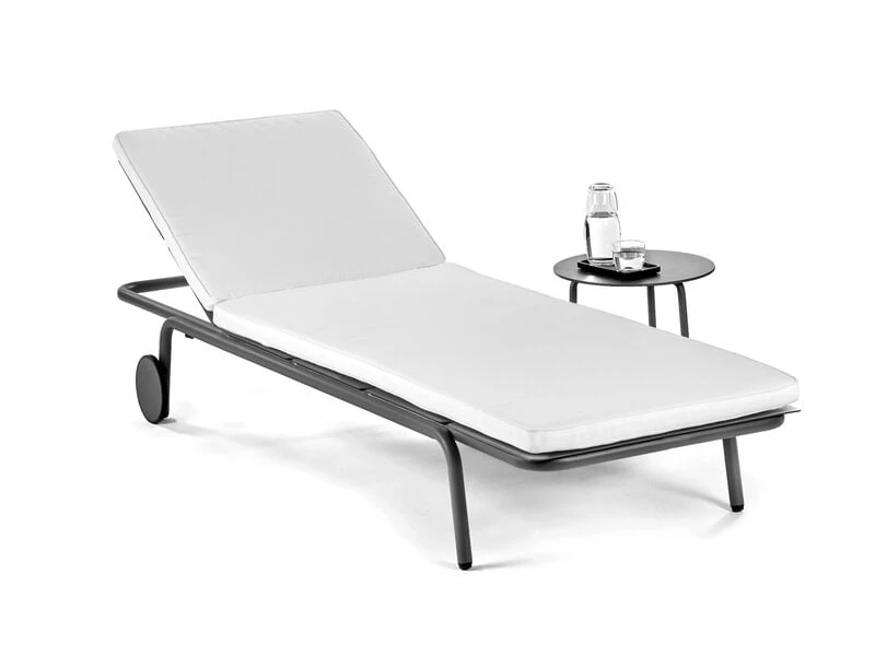 Serax August Sun Lounger, Black 2 Serax August Sun Lounger, Black - Image 2