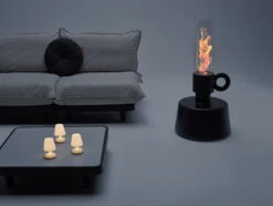 Fatboy Paletti Table, Anthracite 8 Fatboy Paletti Table, Anthracite -Garden Furniture Store FATBOY Flamtastique anthracitePaletti Moodpicture 03 Night 01 04683