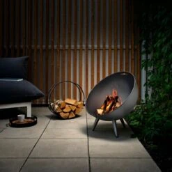 Eva Solo FireGlobe Outdoor Fire Pit -Garden Furniture Store Fireglobe Gr 01