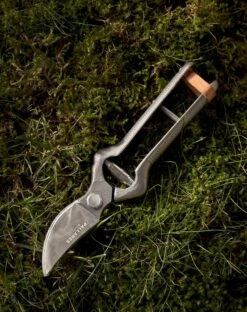 MENU Pallarès X Menu Plant Pruner -Garden Furniture Store MENU Pallares Plant Shears 2