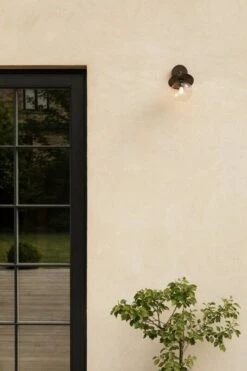 Nuura Liila Outdoor Wall Lamp, Dark Bronze - Optic Clear -Garden Furniture Store NUURA outdoor2923