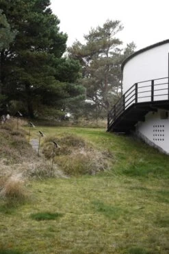 Louis Poulsen AJ Garden Bollard Lamp, Long, 3000K, Spike With Adaptor -Garden Furniture Store SS23 AJ Garden Tall 4 10011role 1