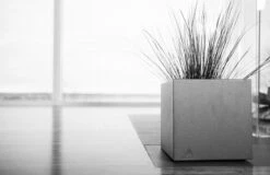 Röshults Linné Pot 40, Anthracite -Garden Furniture Store linne 3